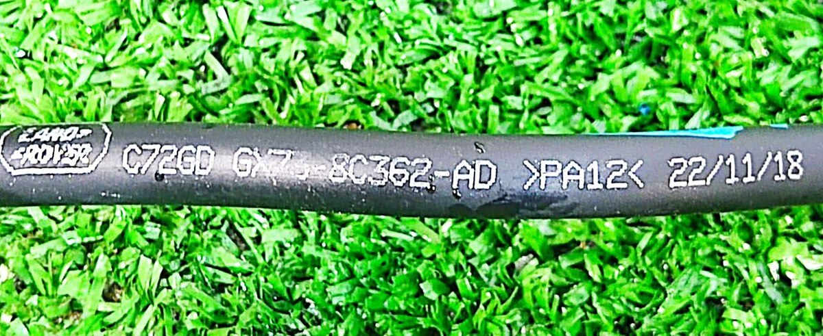 LR138360 Radiator nozzle to the expansion tank Range Rover Velar L560 (2018-) Used